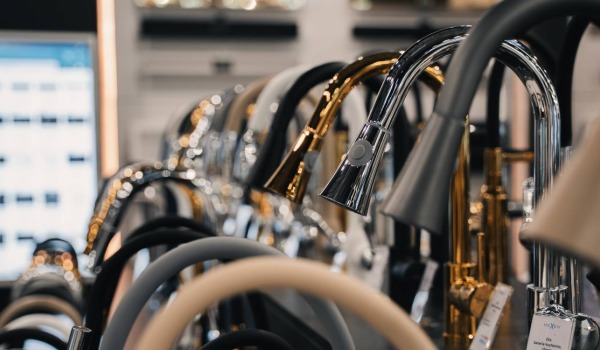 Ανοίγουμε νέο showroom στην Κατοβίτσε — Δείτε τον εξοπλισμό μπάνιου ζωντανά! 